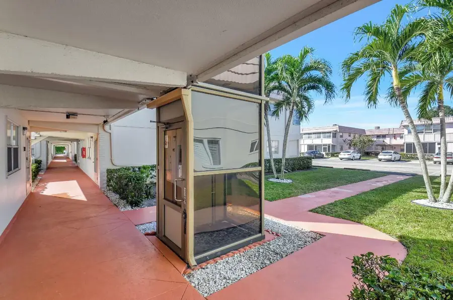 325 Saxony G, Delray Beach, FL 33446 - Image #3