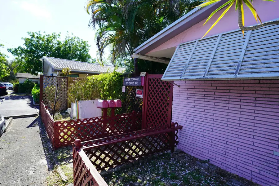 1113 SW 15th Avenue, Fort Lauderdale, FL 33312 - Image #3