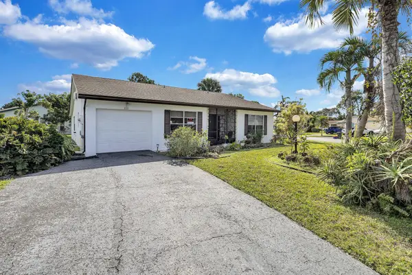 6137 Rainbow Circle, Greenacres, FL 33463