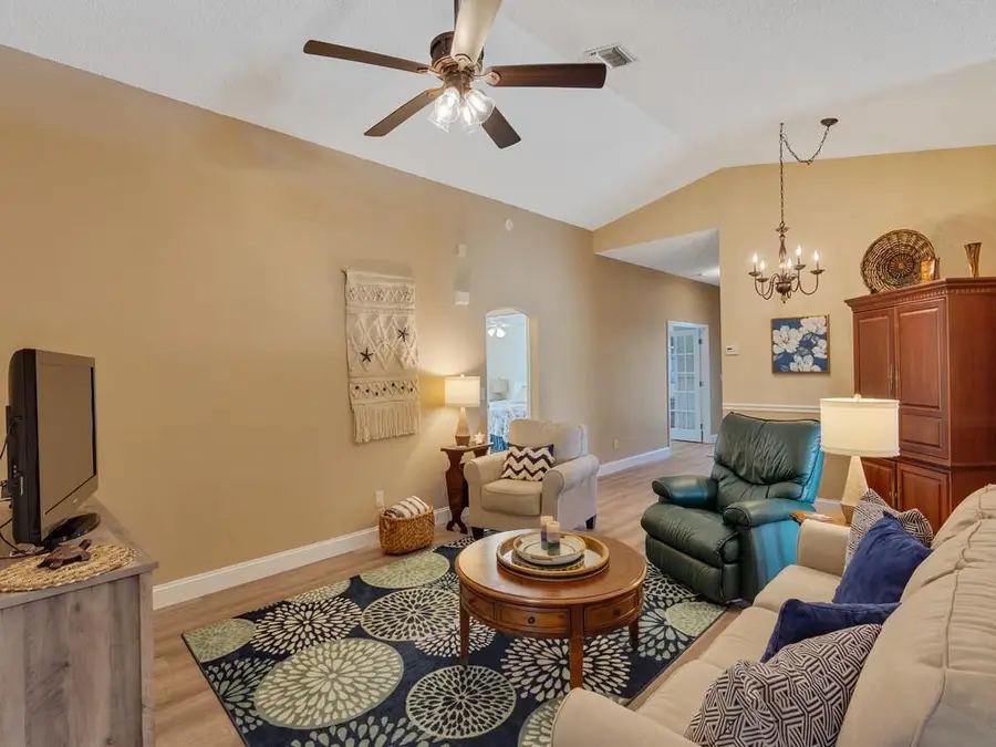 973 E 13th Square, Vero Beach, FL 32960 - Image #2