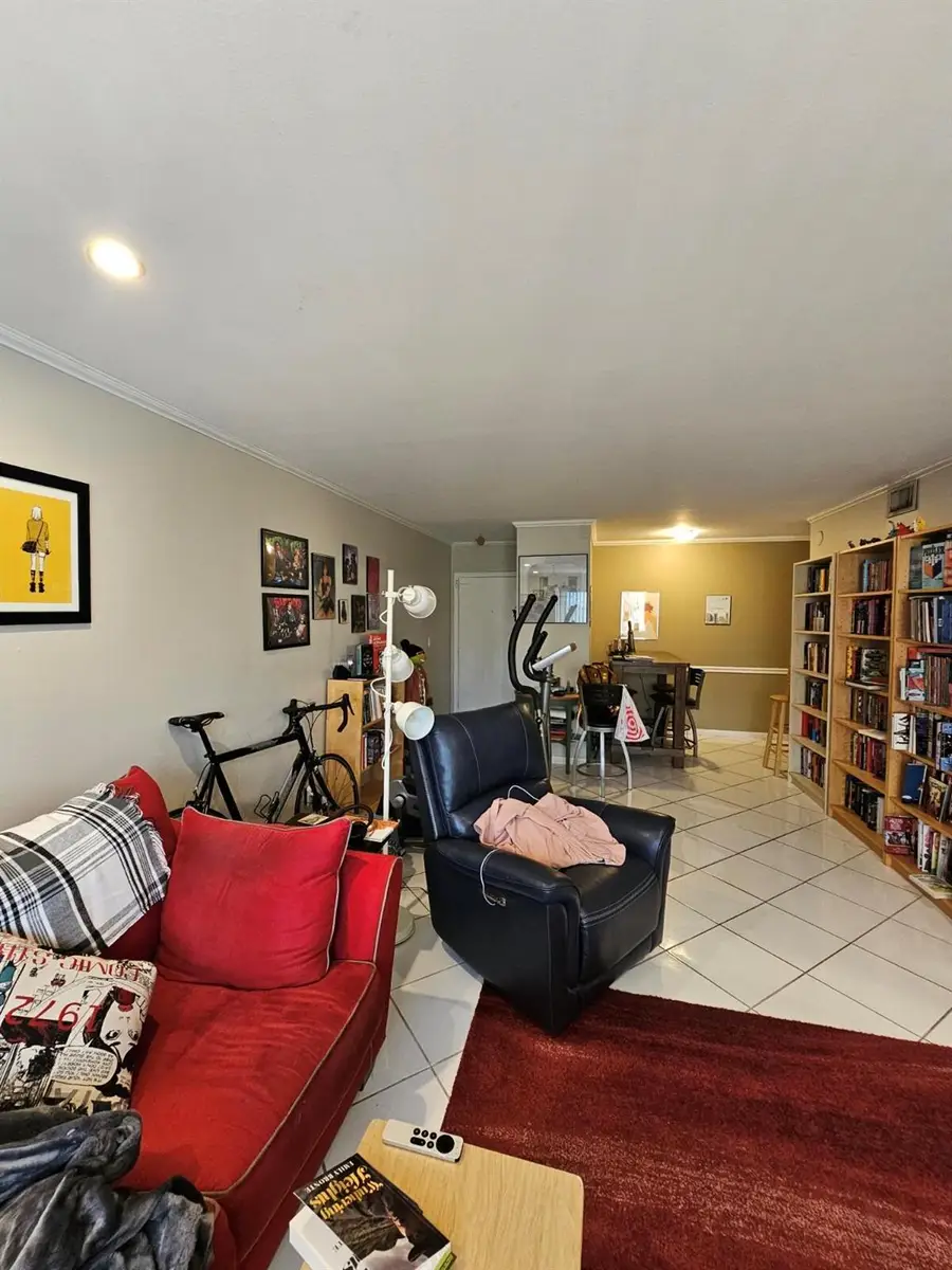 119 NE 19th Court #211g, Wilton Manors, FL 33305 - Image #3