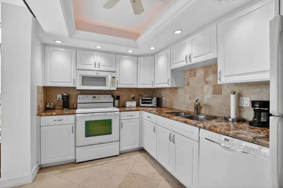 7835 Lakeside Boulevard #972, Boca Raton, FL 33434 - Image #2