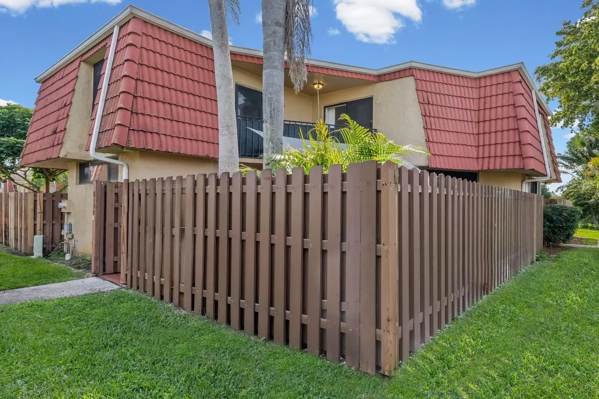 8194 Thames Boulevard #B, Boca Raton, FL 33433 - Image #1