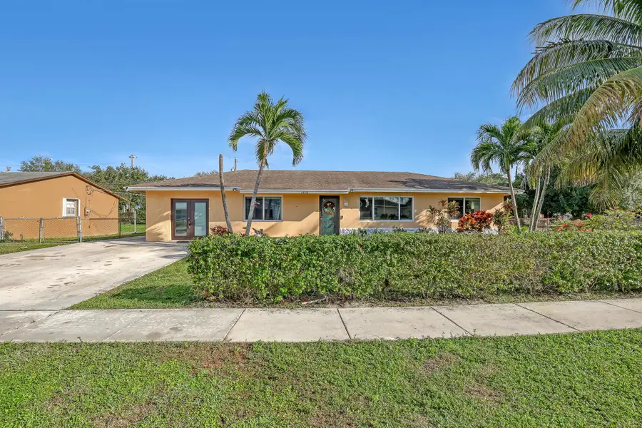 1476 N Mangonia Drive, West Palm Beach, FL 33401 - Image #2