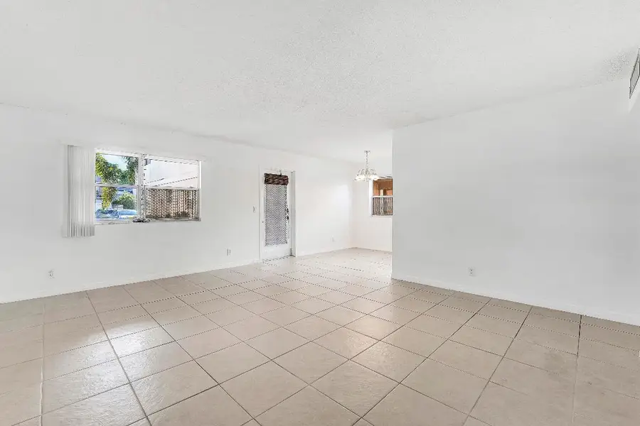 541 Saxony L, Delray Beach, FL 33446 - Image #2