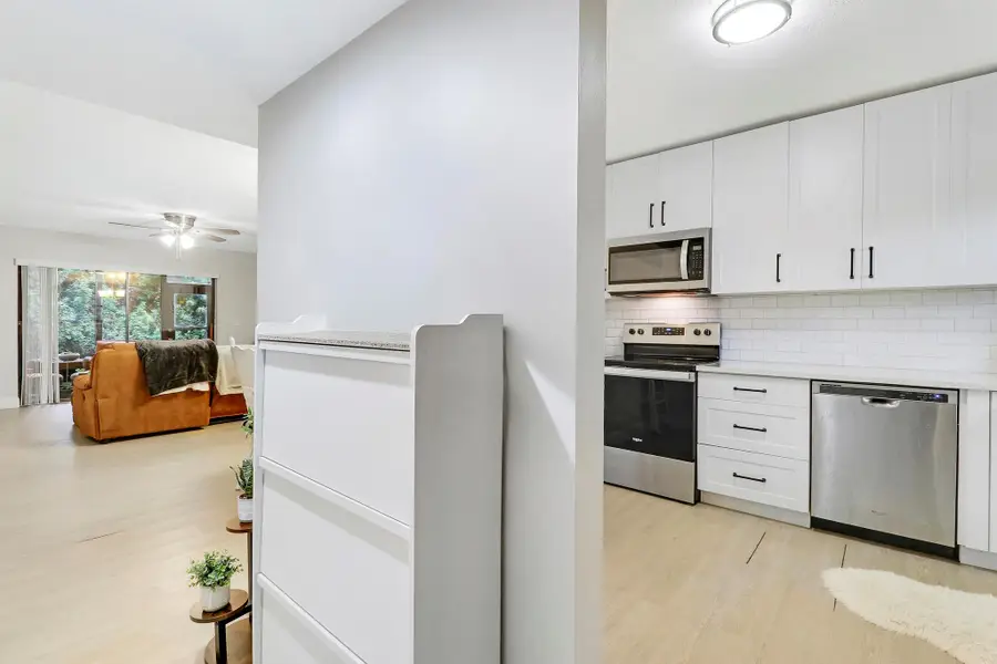 1200 SE Parkview Place #F3, Stuart, FL 34994 - Image #3