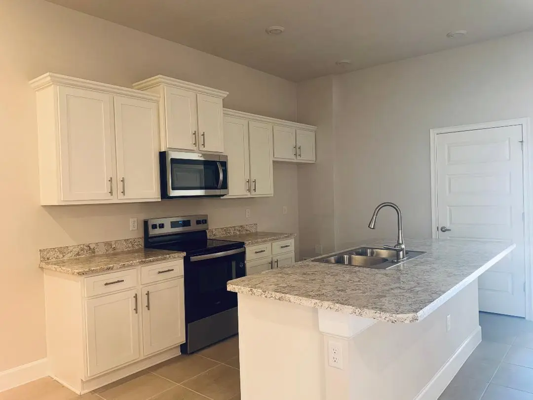 8662 Giovanni Avenue, Fort Pierce, FL 34951 - Image #1