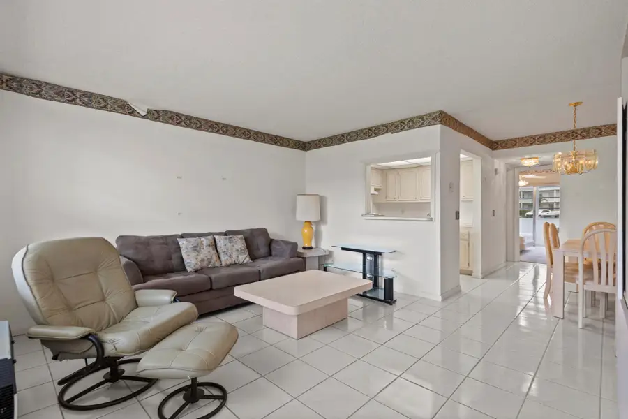 270 Farnham L #270, Deerfield Beach, FL 33442 - Image #2