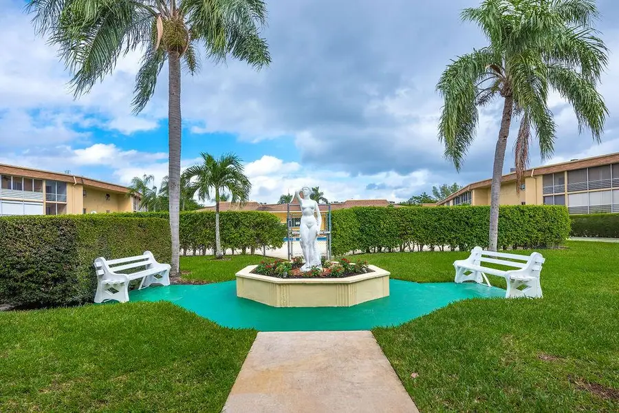 500 Village Green Circle W #205, Palm Springs, FL 33461 - Image #3