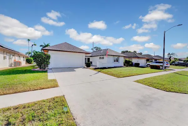 10306 Greentrail Drive N, Boynton Beach, FL 33436
