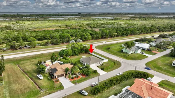 3002 SE East Blackwell Drive, Port St Lucie, FL 34952