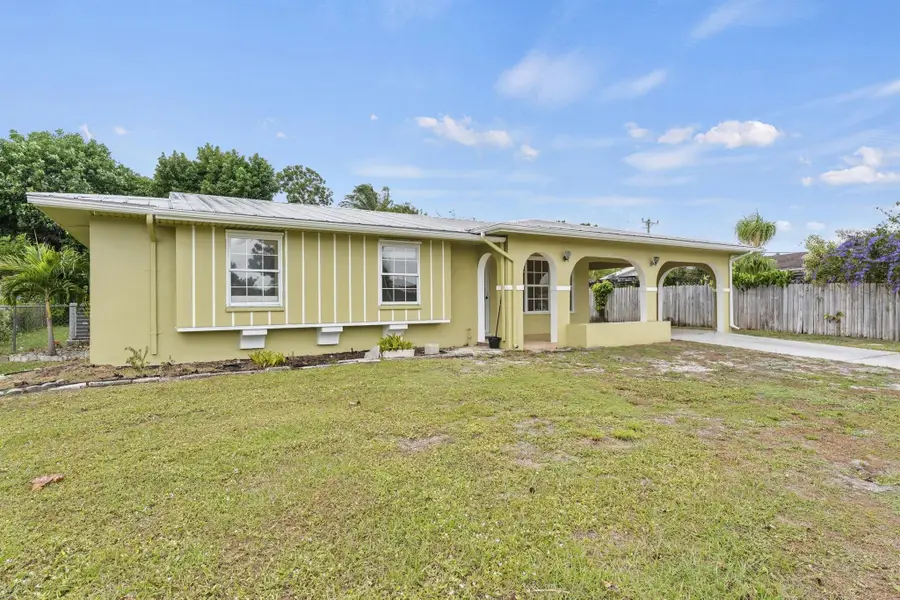 821 SE Solaz Avenue, Port Saint Lucie, FL 34983 - Image #2