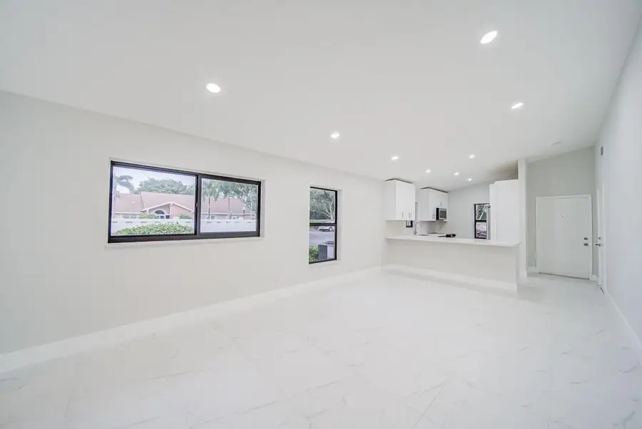 8067 Summerbreeze Lane, Boca Raton, FL 33496 - Image #3