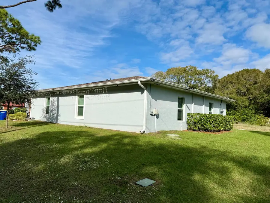 3531 S 7th S Street, Fort Pierce, FL 34982 - Image #3