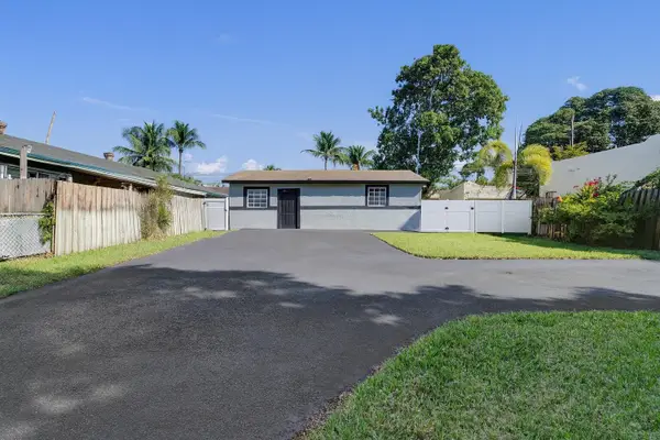 5604 Garden Avenue, West Palm Beach, FL 33405