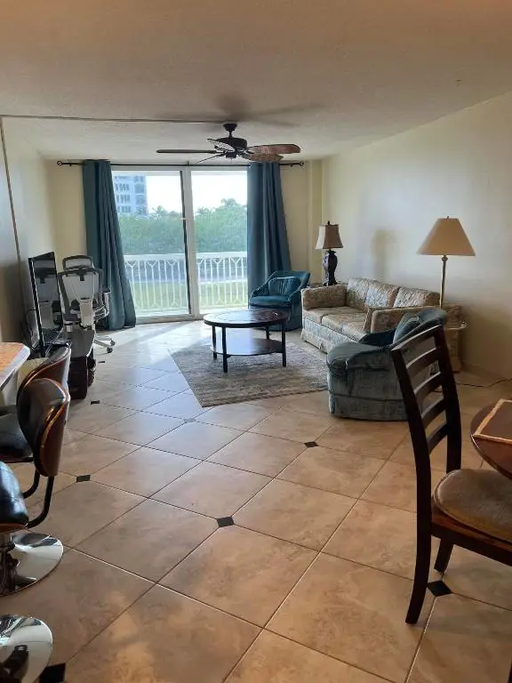 125 S Ocean Avenue #304, Palm Beach Shores, FL 33404 - Image #3