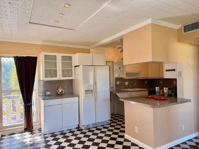 315 Circle Drive #202, Boynton Beach, FL 33435 - #2