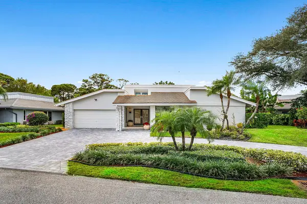 624 Lakewoode Circle W, Delray Beach, FL 33445