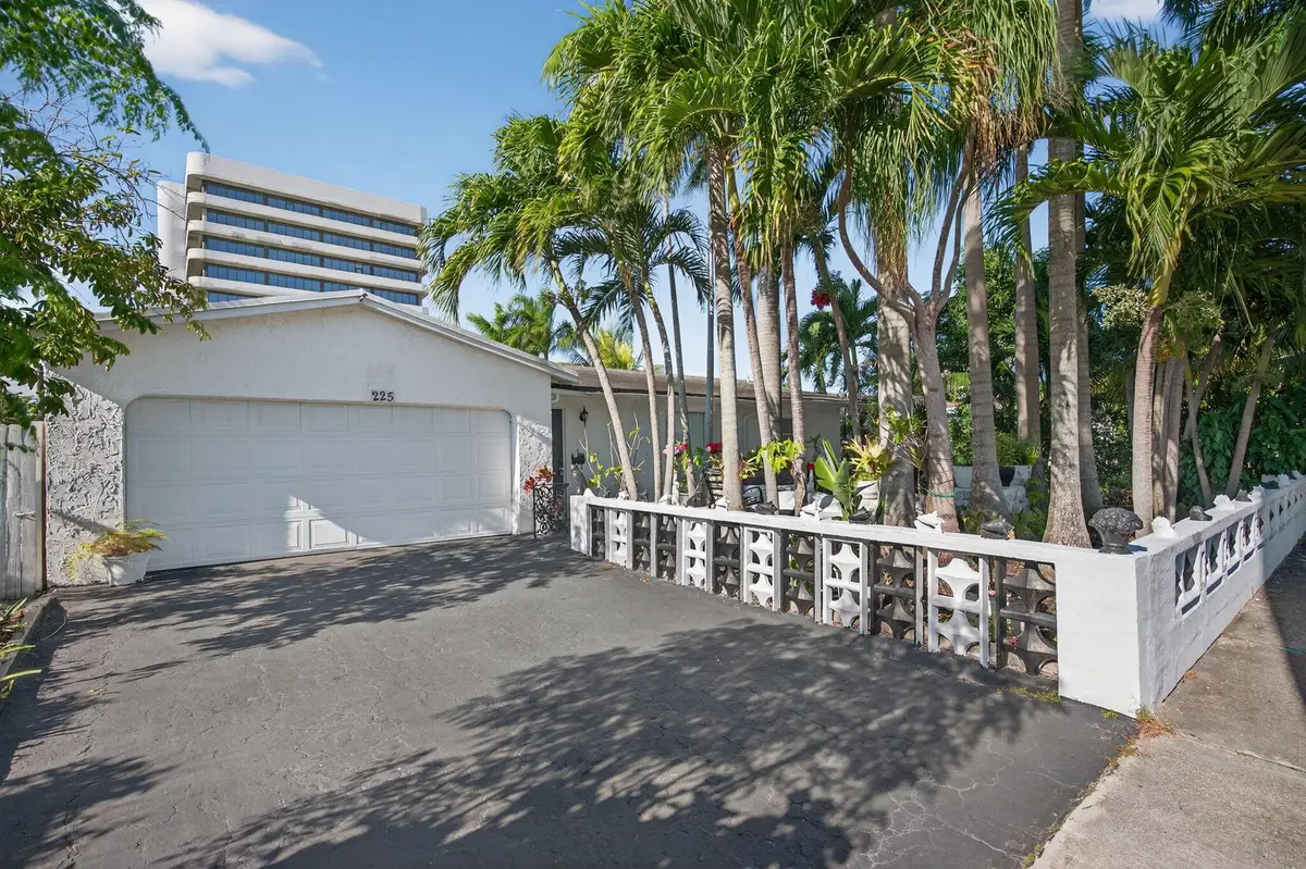 225 S Sequoia Drive, West Palm Beach, FL 33409 - Image #1