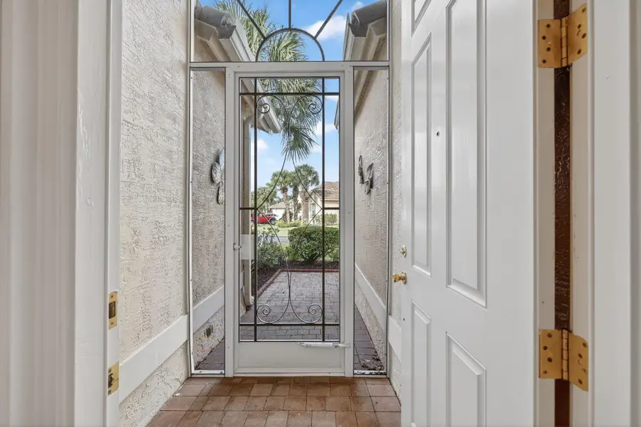 357 NW Springview Loop, Port Saint Lucie, FL 34986 - Image #2