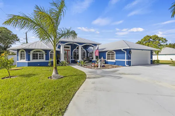 2502 SE Lakewood Street, Port St Lucie, FL 34952