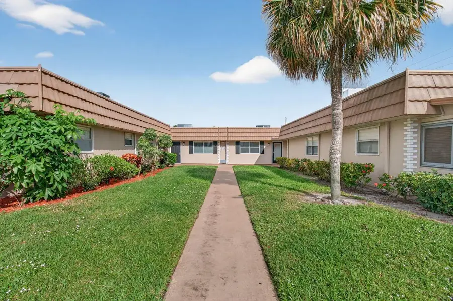 316 Seville N, Delray Beach, FL 33446 - Image #2