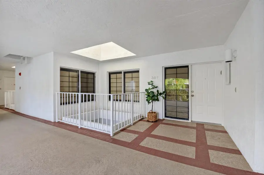 7369 Orangewood Lane #307, Boca Raton, FL 33433 - Image #3