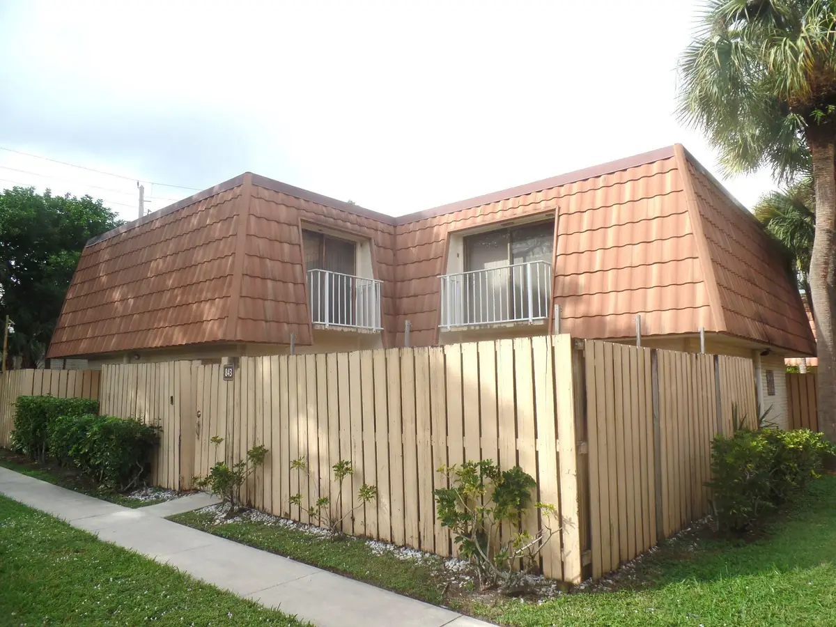 843 Blue Ridge Circle, West Palm Beach, FL 33409 - Image #1