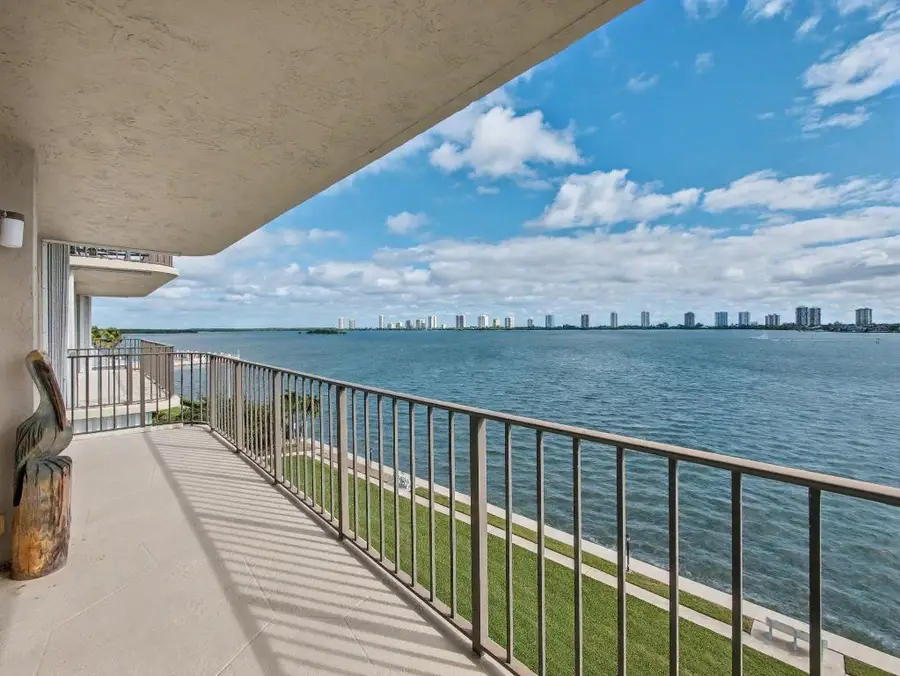 801 Lake Shore Drive #502, Lake Park, FL 33403 - Image #2