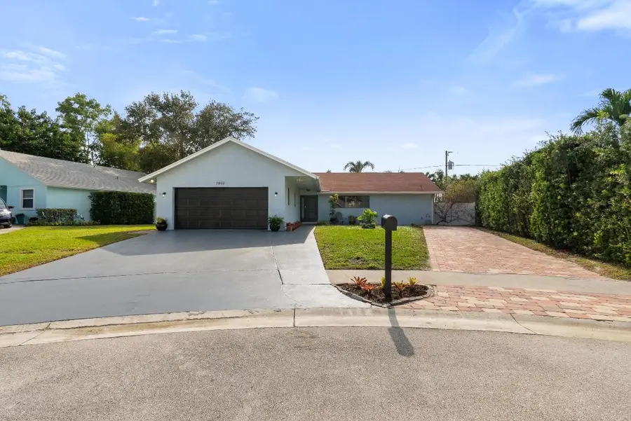 3904 NW Tracewood Lane, Boynton Beach, FL 33436 - Image #2