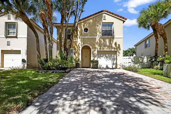4451 Lake Lucerne Circle, West Palm Beach, FL 33409