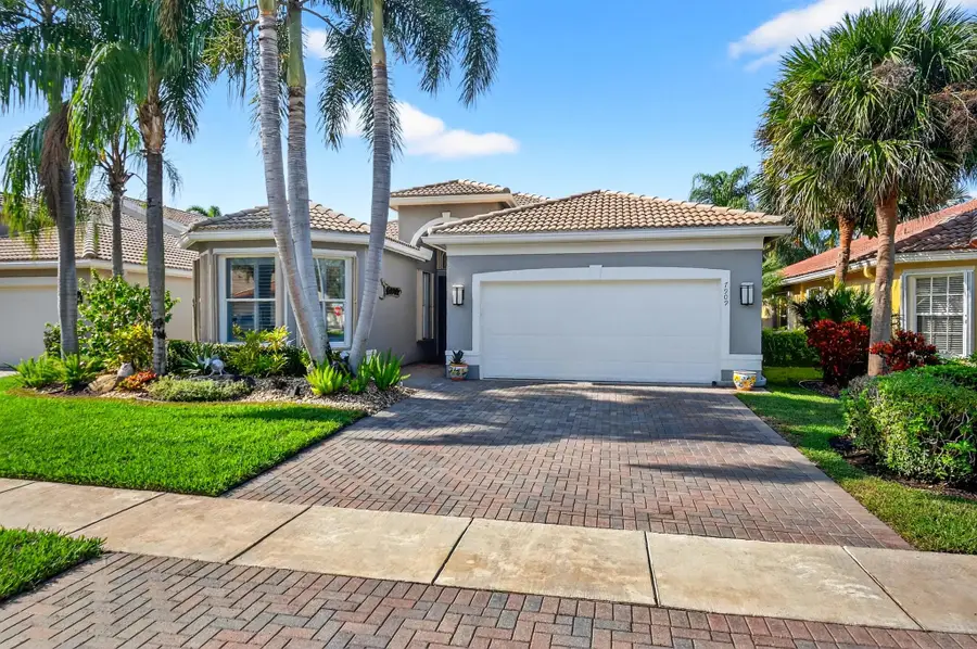 7909 Seagrape Shores Drive, Lake Worth, FL 33467 - Image #3