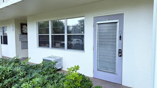 253 Newport P, Deerfield Beach, FL 33442