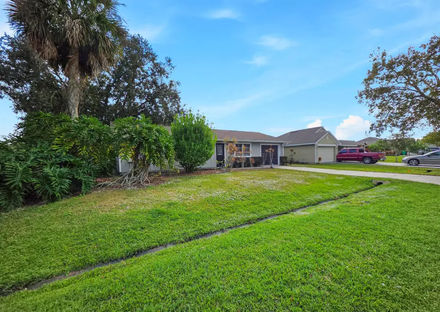 168 SW Majestic Terrace, Port Saint Lucie, FL 34984 - Image #3