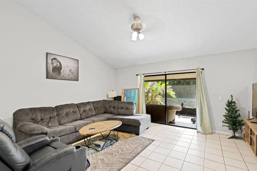 33 Peachtree Place, Boynton Beach, FL 33436 - Image #3