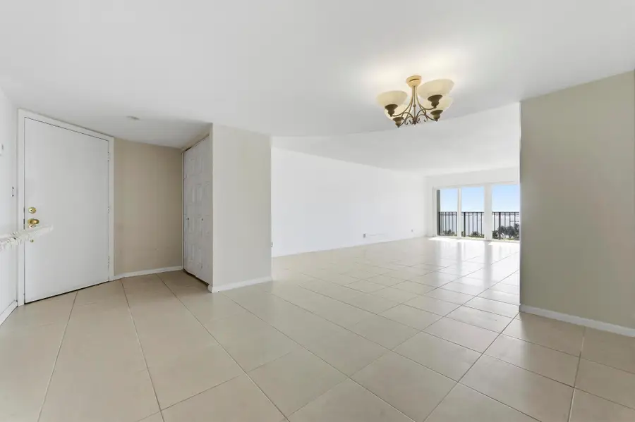 801 Lake Shore Drive #817, Lake Park, FL 33403 - Image #3