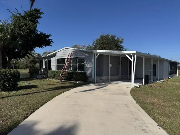 19 La Viilla Court, Fort Pierce, FL 34951