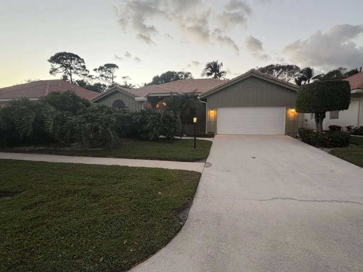 9055 Cypress Hollow Drive, Palm Beach Gardens, FL 33418 - Image #1