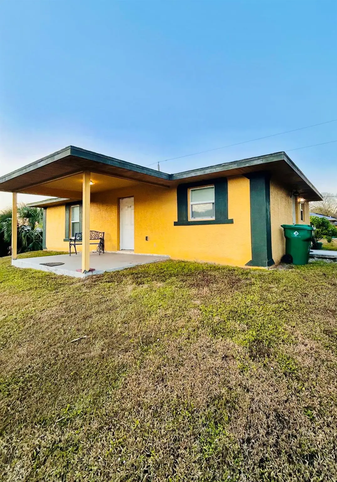 719 Carolina Avenue, Clewiston, FL 33440 - Image #1