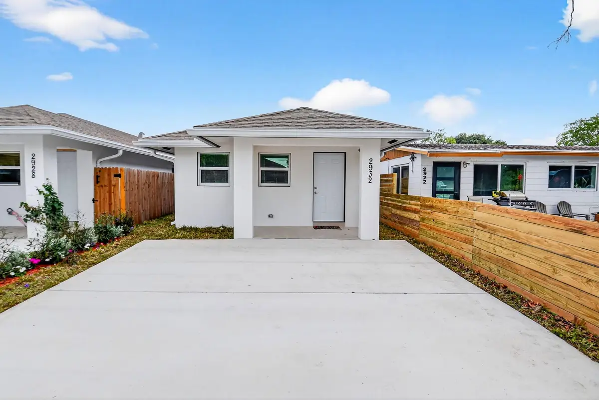 2932 Saginaw Avenue, West Palm Beach, FL 33409 - Image #1