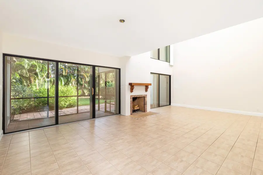 1900 Presidential Way #1-F, West Palm Beach, FL 33401 - Image #2