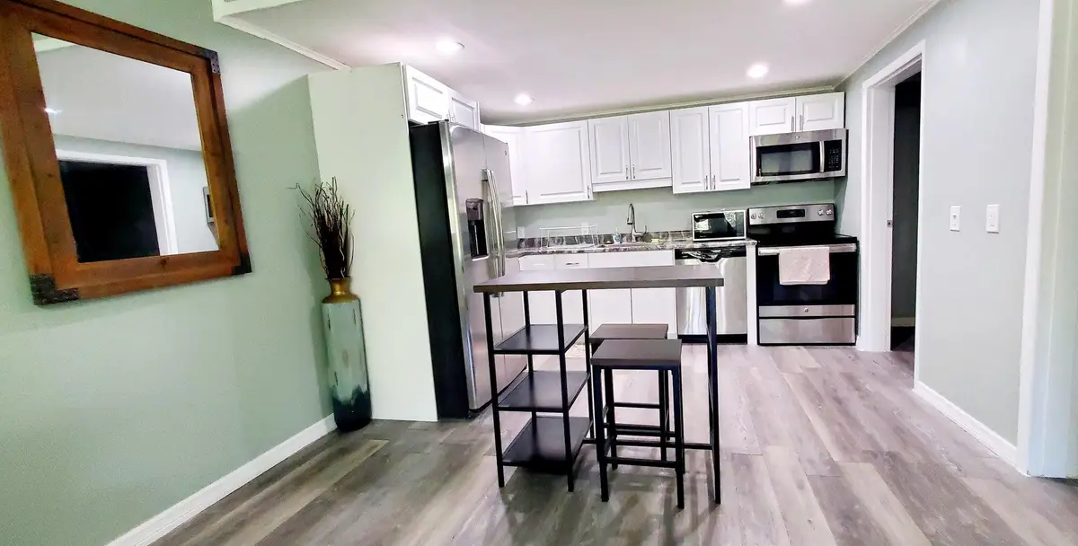 530 N 7th Place, Vero Beach, FL 32962 - Image #1