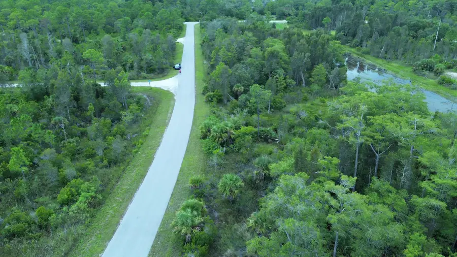 482 Westchester Drive, Lehigh Acres, FL 33972 - Image #3