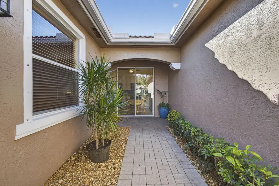 8638 Lineyard Cay, West Palm Beach, FL 33411 - Image #2