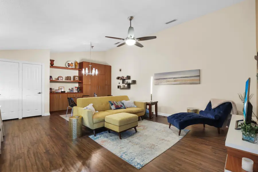 2404 Pin Oak Court, Palm Beach Gardens, FL 33410 - Image #2