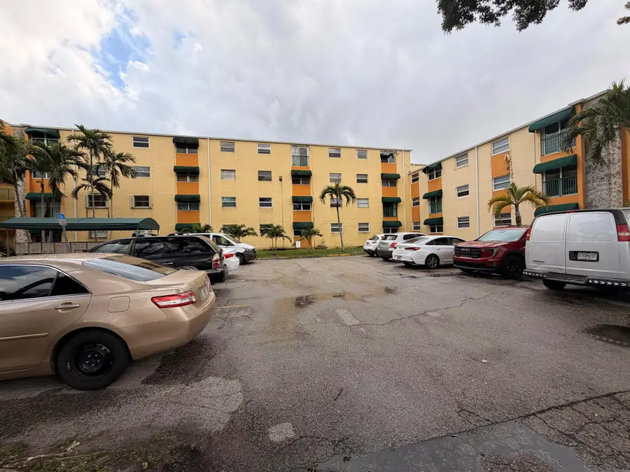 606 W 81st Street #111, Hialeah, FL 33014 - Image #2