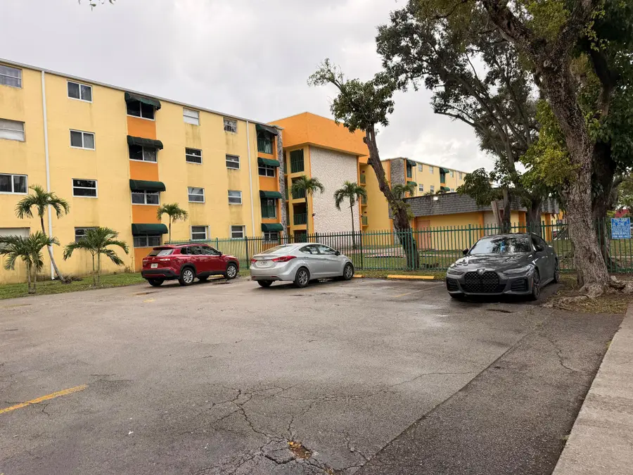606 W 81st Street #111, Hialeah, FL 33014 - Image #3