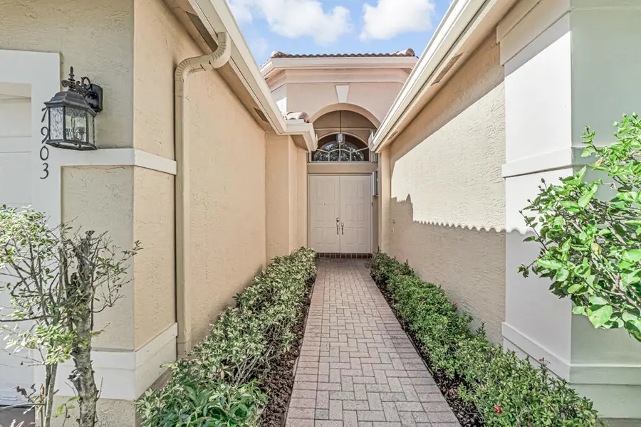7903 Ferndale Bend Drive, Lake Worth, FL 33467 - Image #2