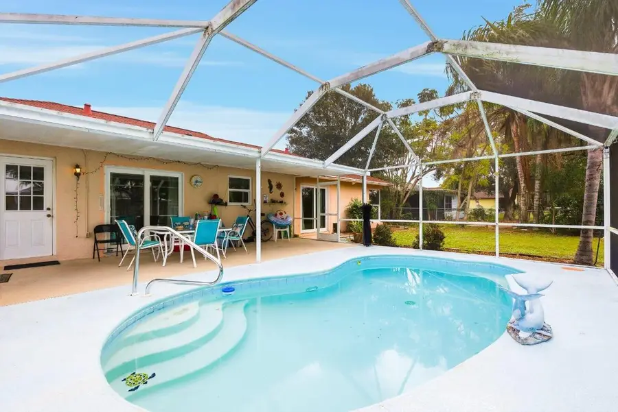 1132 SE Clifton Lane, Port Saint Lucie, FL 34983 - Image #2