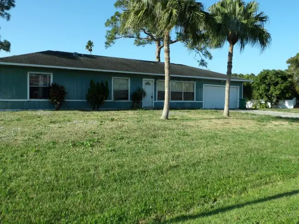682 NW Cardinal Drive, Port St Lucie, FL 34983